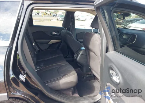 2017 Jeep Cherokee Latitude 4X4 z USA, uszkodzony, nr VIN 1C4PJMCS5HW582069